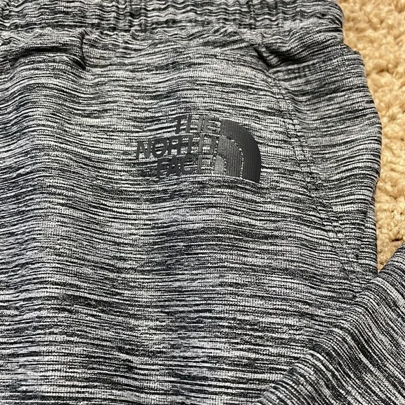 The North Face joggers - Picture 8 of 11